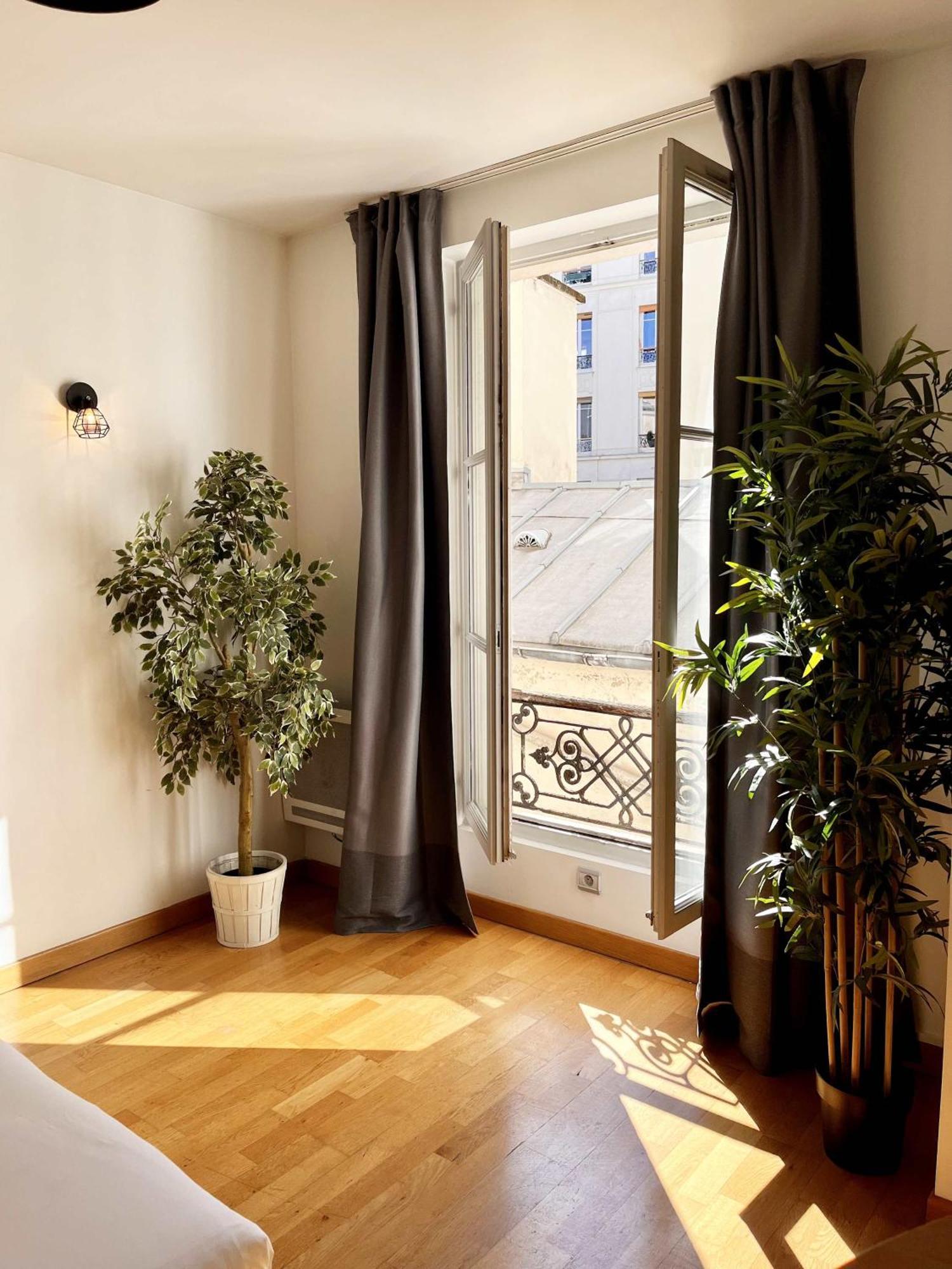Service - En Face Du Musee - 5 - Flat-guest * Parijs